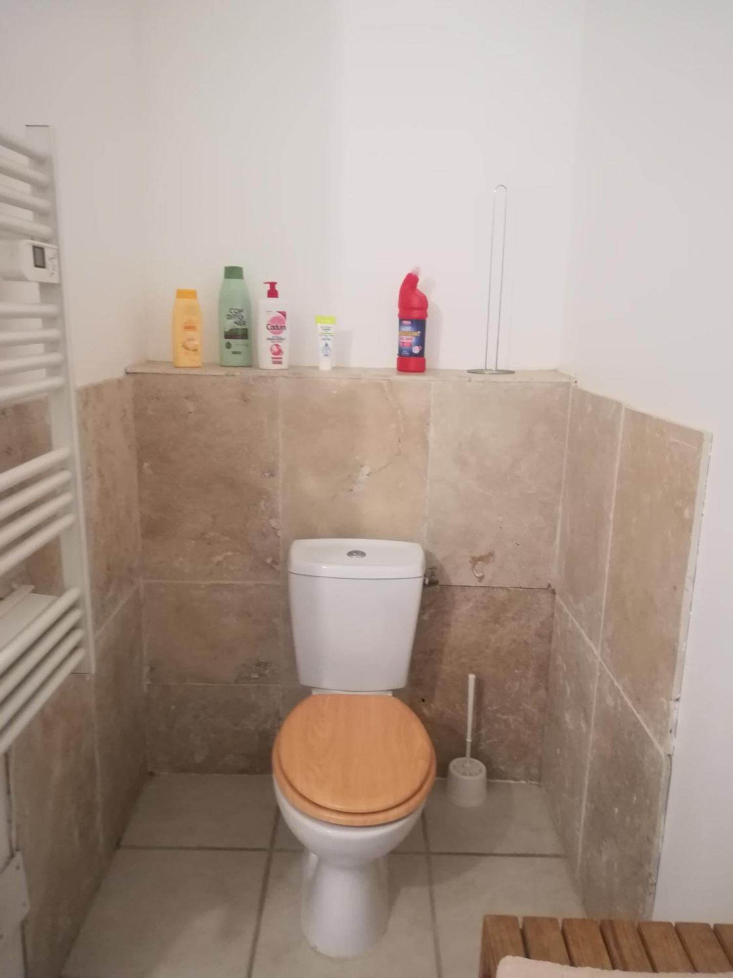 ル・トール Au Pays Du Ventoux Bed & Breakfast エクステリア 写真